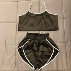 Matching 2 Piece Set
